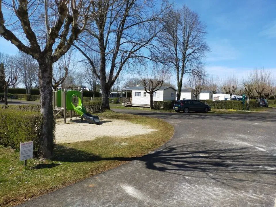 Camping L'échappée verte Auvergne - Pléaux visuel 4/7