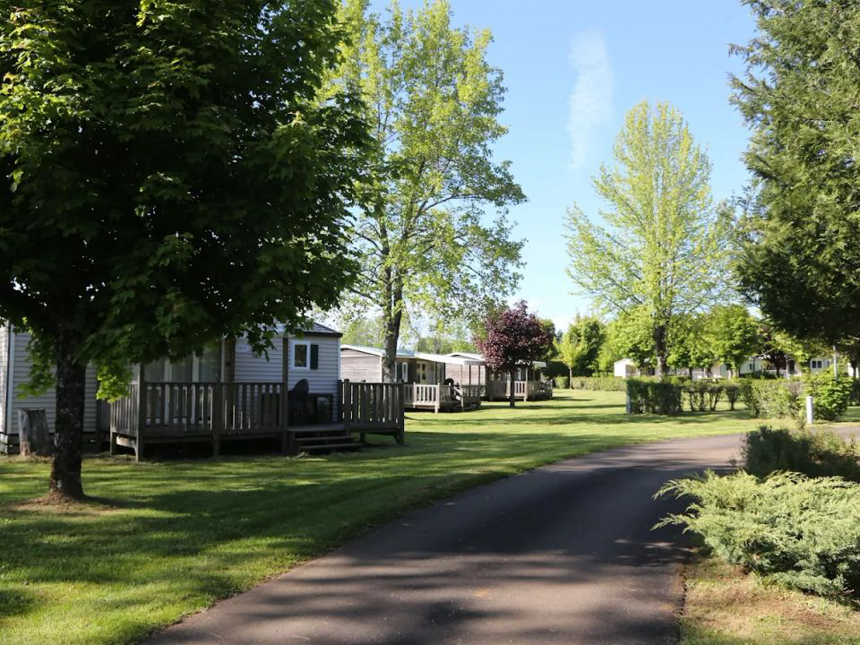 Camping L'échappée verte Auvergne - Pléaux visuel 2/7