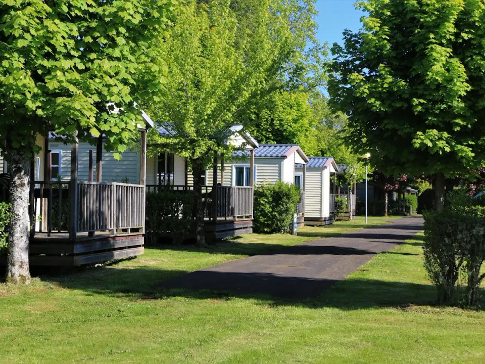 Camping L'échappée verte Auvergne - Pléaux visuel 3/7