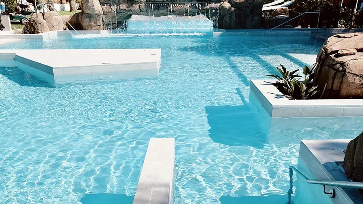 Camping HolaCamp Sitges Garrofer Costa Dorada - Sitges visuel 17/18