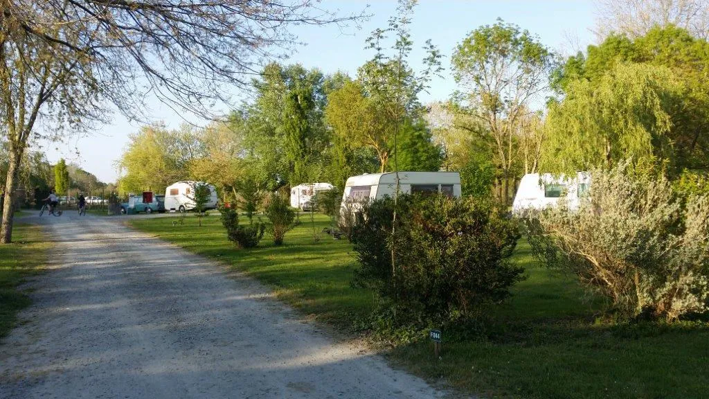Camping Le Chêne Pays de Loire - Saint-Julien-de-Concelles visuel 3/3