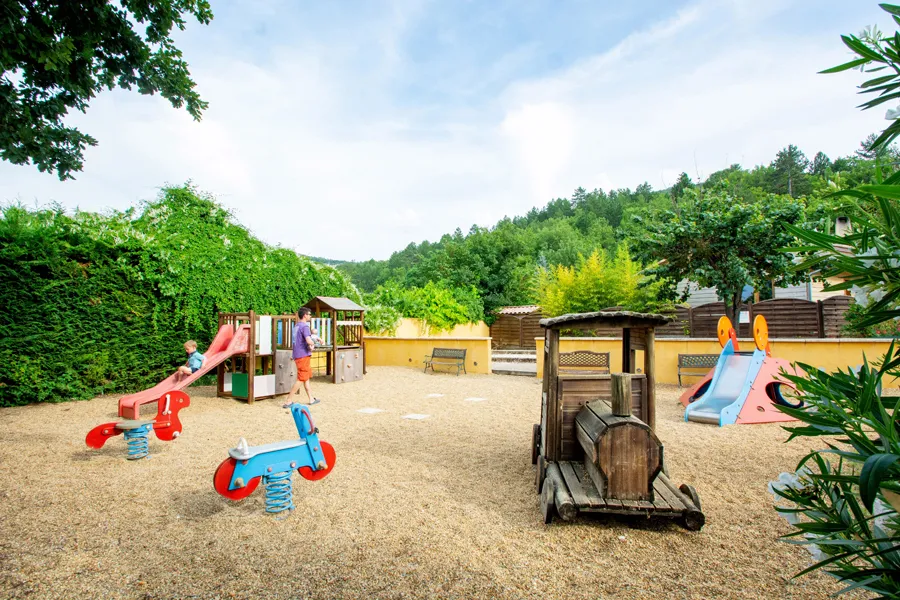 Camping Le Lubéron Provence-Alpes-Côte d'Azur - Apt visuel 4/28
