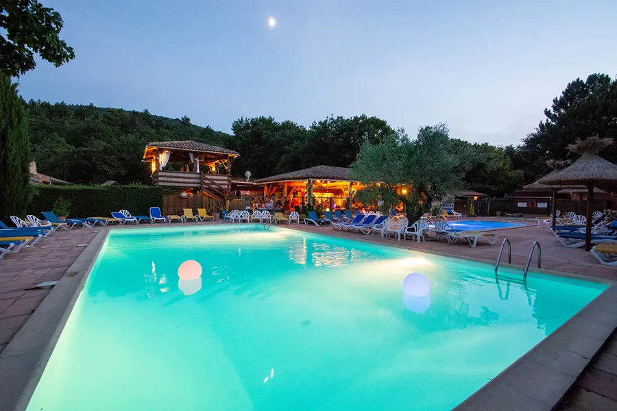 Camping Le Lubéron Provence-Alpes-Côte d'Azur - Apt visuel 2/28