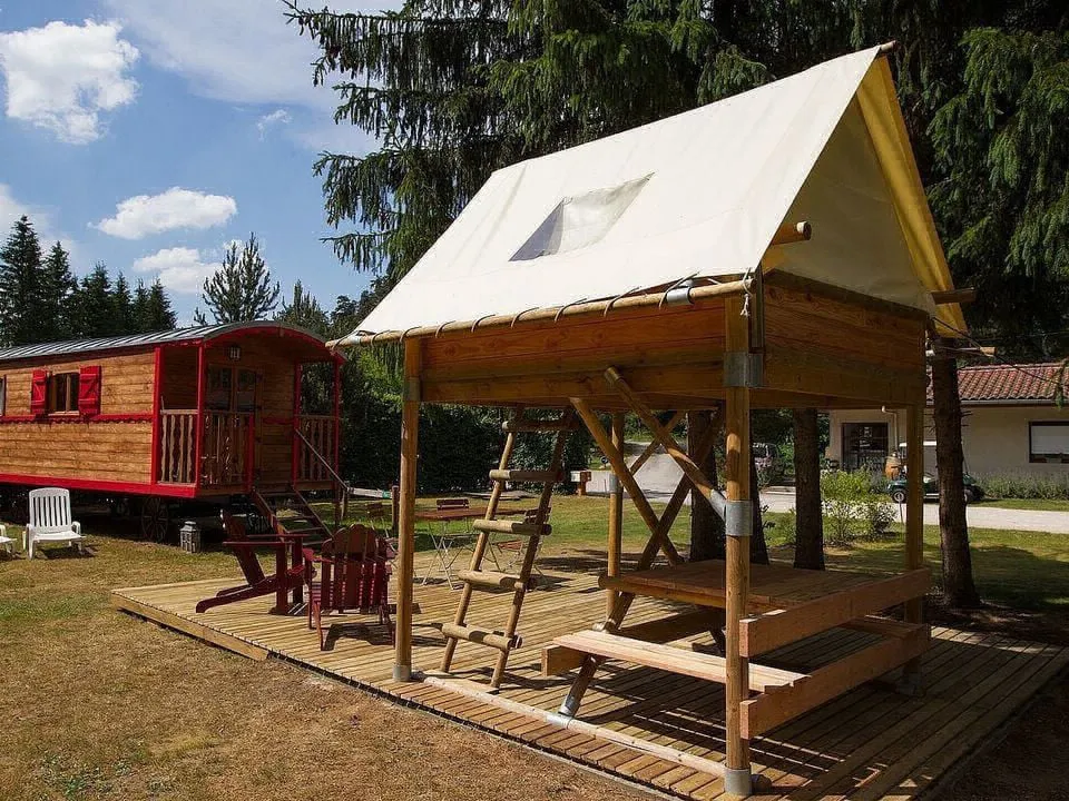 Camping Le Vaubarlet Auvergne - Sainte-Sigolène visuel 9/9