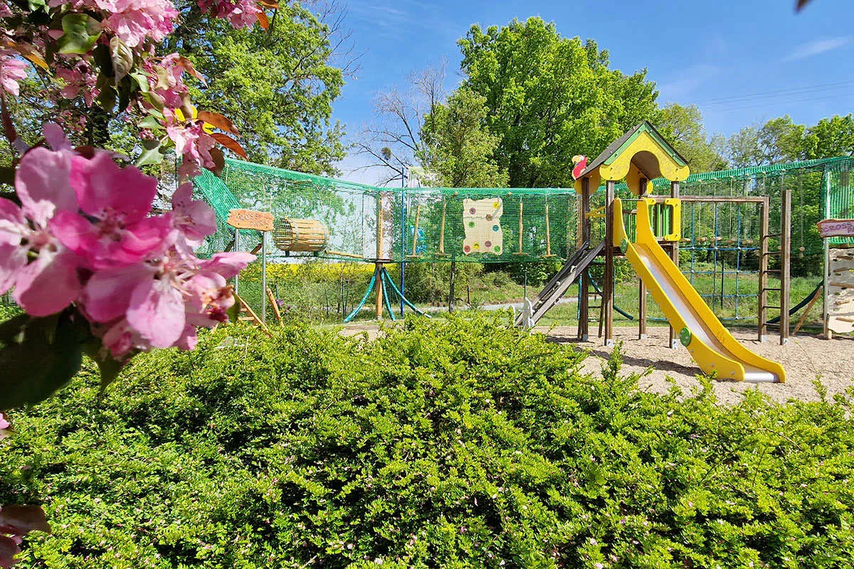 Camping Les Coteaux du Lac Grand Centre - Chemillé-sur-Indrois visuel 20/31