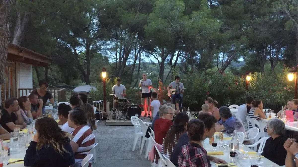 Camping Lou Paradou Provence-Alpes-Côte d'Azur - Lambesc visuel 9/12