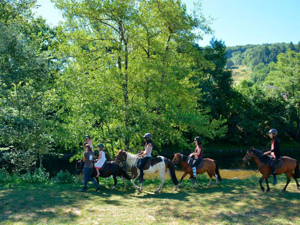 Camping Marmotel Midi-Pyrénées - Saint-Geniez-d'Olt visuel 6/8
