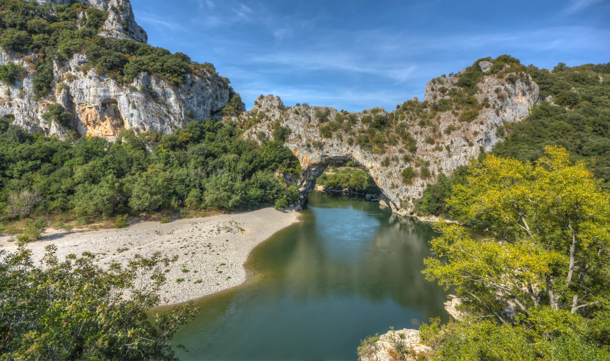 Rives d'Arc Rhône-Alpes - Vallon-Pont-d'Arc visuel 2/19