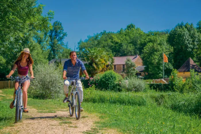 Camping - Carsac-Aillac - Aquitaine - Aqua Viva