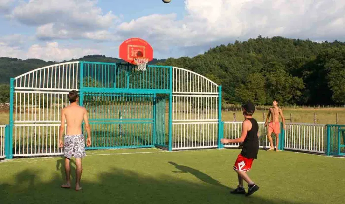 Camping - Monceaux-sur-Dordogne - Limousin - Au Soleil d'Oc