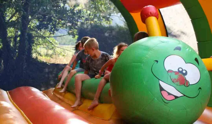 Camping - Monceaux-sur-Dordogne - Limousin - Au Soleil d'Oc