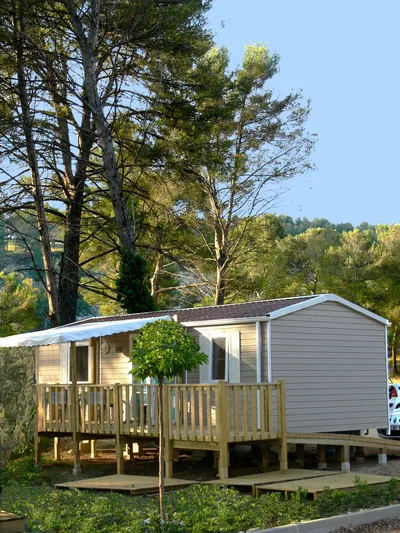 Camping - Roquefort-la-Bédoule - Provence-Alpes-Côte d'Azur - Aux portes de Cassis