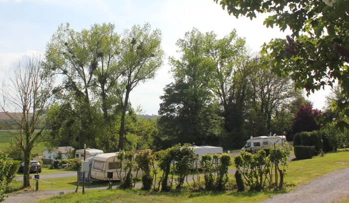 Camping - Durnal - Namur - Camping De Durnal-Le Pommier Rustique