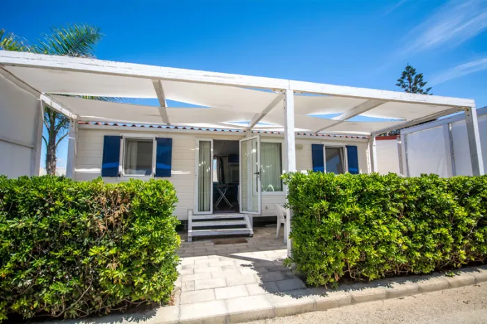 Camping - Punta Braccetto - Sicile - Camping Luminoso