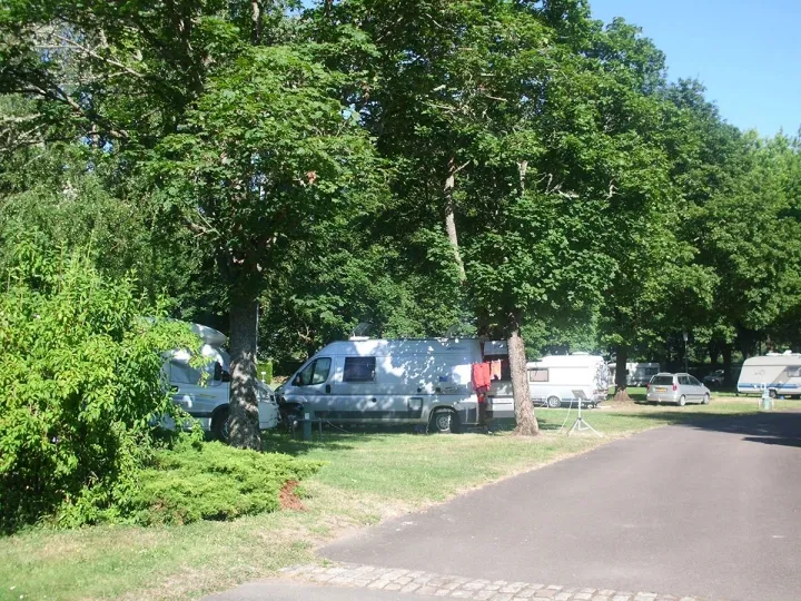 Camping - Autun - Bourgogne - Camping de la Porte d'Arroux