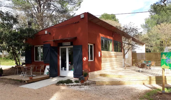 Camping - Aubagne - Provence-Alpes-Côte d'Azur - Youcamp Village