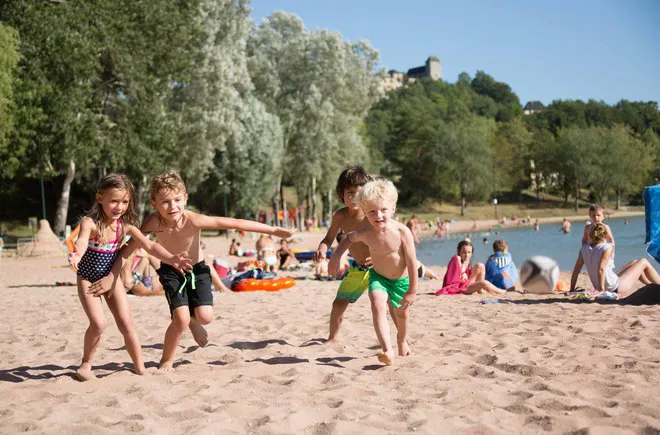 Camping - Lissac-sur-Couze - Limousin - Camping du Lac du Causse