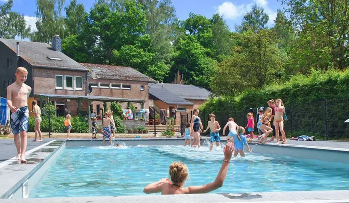 Camping - Stavelot - Liège - Camping l'Eau Rouge