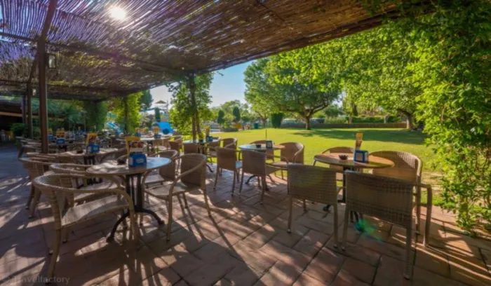 Camping - Estartit - Costa Brava - Castell Montgri
