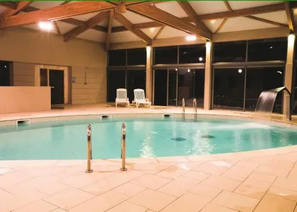 Camping - Gréoux-les-Bains - Provence-Alpes-Côte d'Azur - Chateau Laval