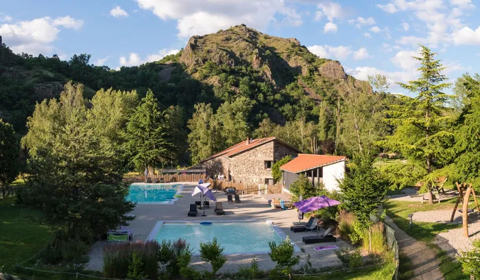 Camping - Chamalières-sur-Loire - Auvergne - CosyCamp