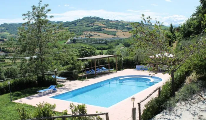 Camping - Massignano - Marches - Countryhouse Il Girasole