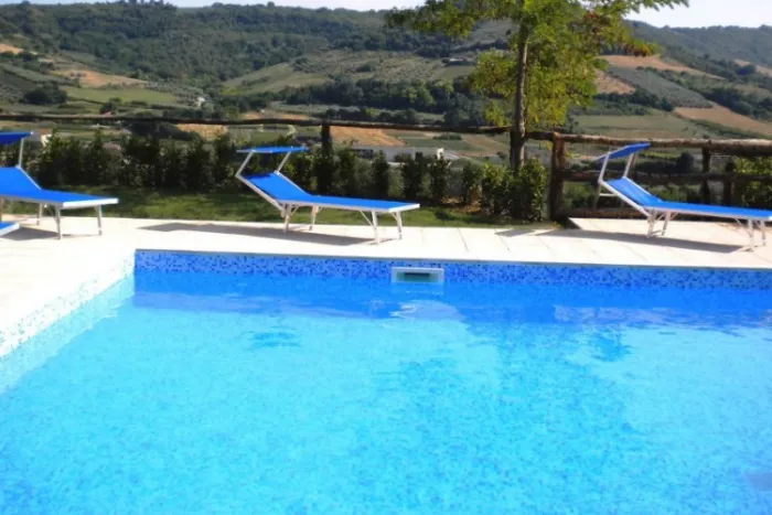 Camping - Massignano - Marches - Countryhouse Il Girasole