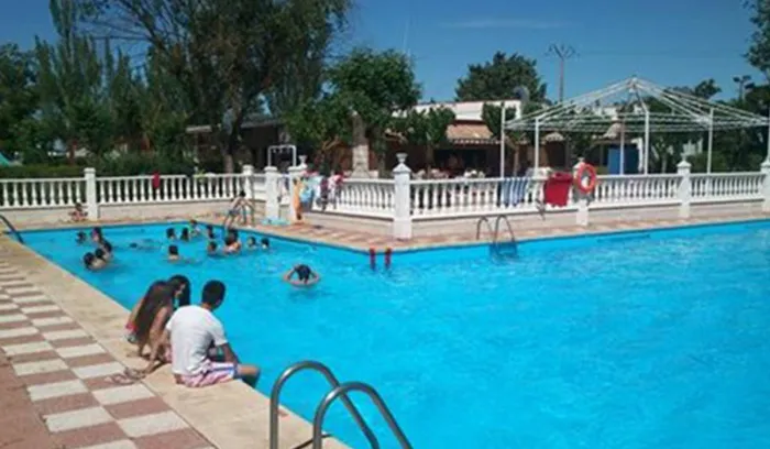 Camping - Cubillas de Santa Marta - Castille-et-León - Cubillas