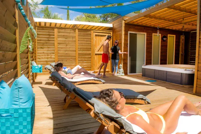 Camping - Montagnac Montpezat - Provence-Alpes-Côte d'Azur - Les Gorges de Provence