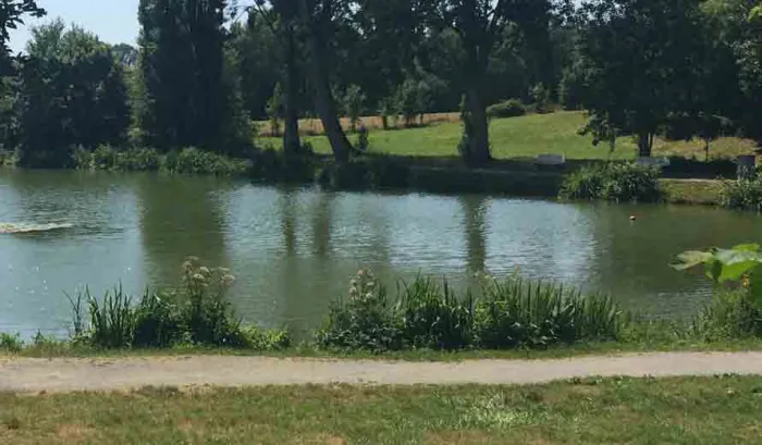 Camping - Verruyes - Poitou-Charentes - Côté Lac
