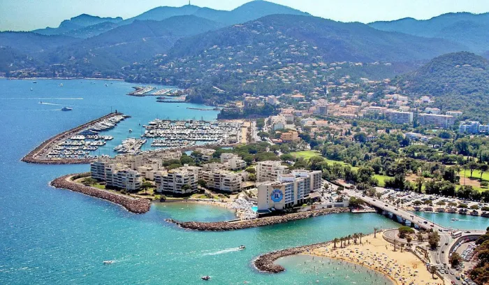 Camping - Mandelieu-la-Napoule - Provence-Alpes-Côte d'Azur - Côté Mer