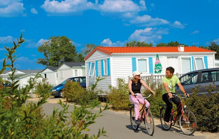 Camping - Saint-Hilaire-de-Riez - Pays de Loire - Domaine Résidentiel de plein-air L'Etang de Besse