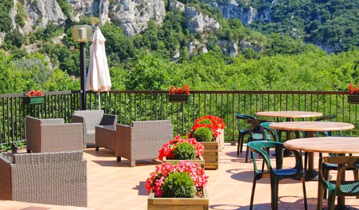 Camping - Salavas - Rhône-Alpes - Domaine des Blachas