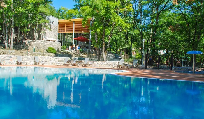 Camping - Salavas - Rhône-Alpes - Domaine des Blachas