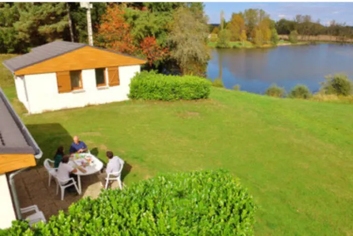 Camping - Condat-en-Combraille - Auvergne - Domaine du Balbuzard