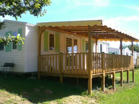 Camping - Saint-Gérons - Auvergne - Domaine du Lac