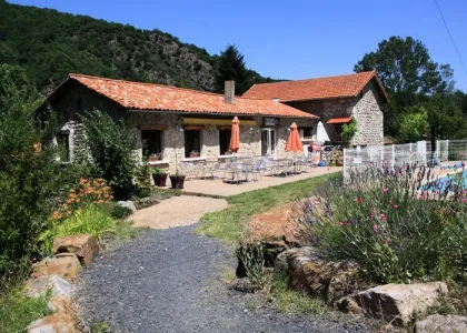 Camping - Vorey - Auvergne - Domaine du Pra de Mars