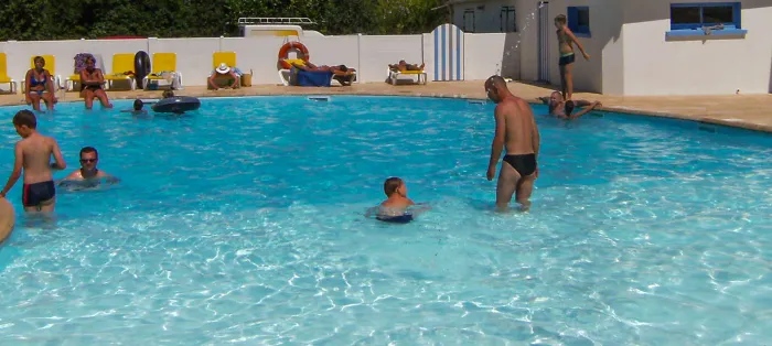 Camping - Aubenas - Rhône-Alpes - Domaine du Rocher de Jastre