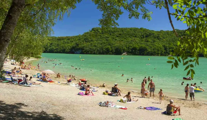 Camping - La Tour-du-Meix - Franche-Comté - Domaine du Surchauffant