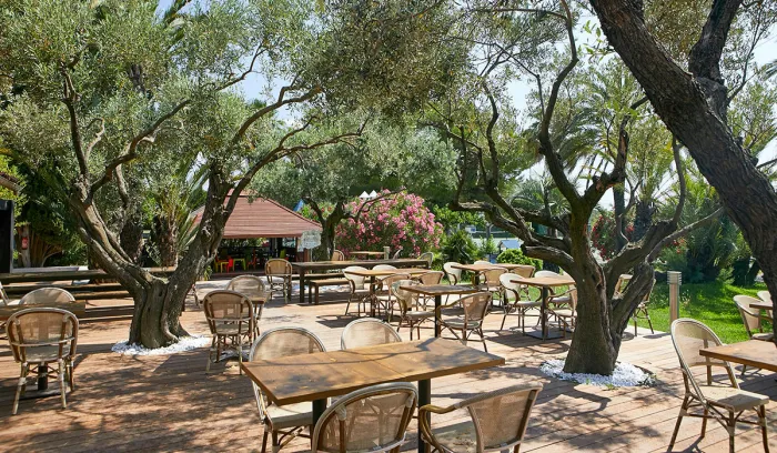 Camping - Saint-Aygulf - Provence-Alpes-Côte d'Azur - Ecolodge l'Etoile d'Argens