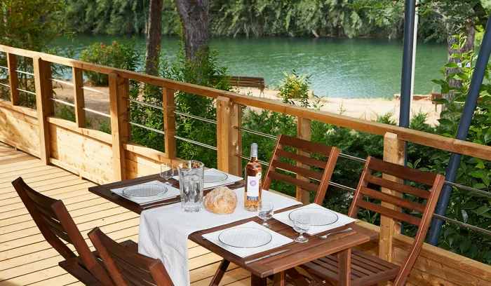 Camping - Saint-Aygulf - Provence-Alpes-Côte d'Azur - Ecolodge l'Etoile d'Argens