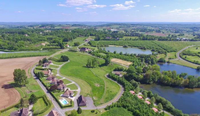 Camping - Saint-Médard-d'Excideuil - Aquitaine - Essendieras