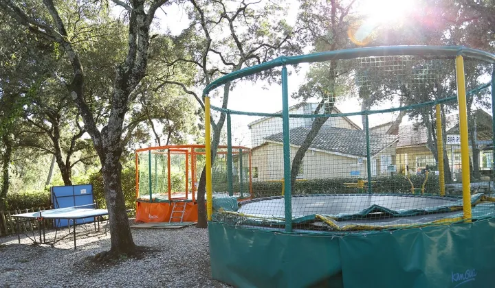 Camping - Castries - Languedoc-Roussillon - Fondespierre
