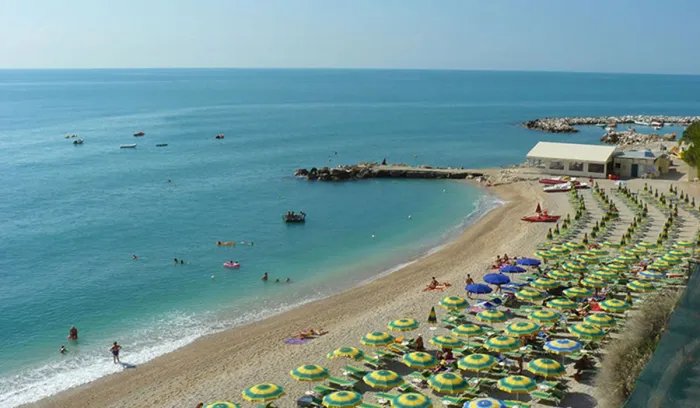 Camping - Mattinata - Pouilles - Fontana delle Rose