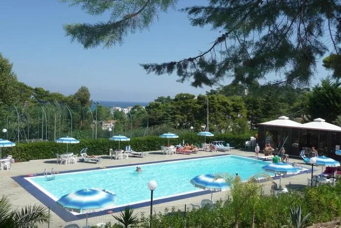 Camping - Vico del Gargano - Pouilles - Internazionale San Menaio