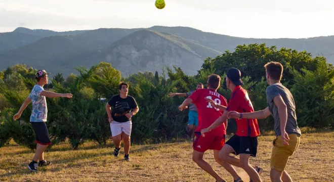 Camping - Vallon-Pont-d'Arc - Rhône-Alpes - L'Esquiras