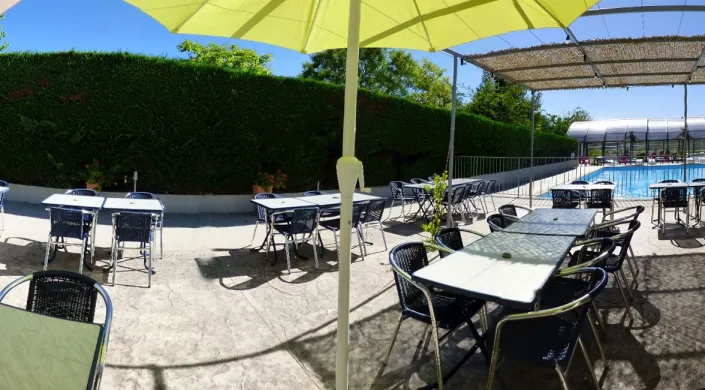Camping - Vallon-Pont-d'Arc - Rhône-Alpes - L'Esquiras