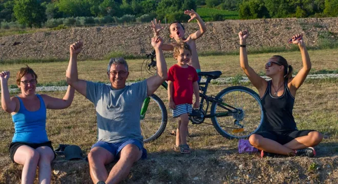 Camping - Vallon-Pont-d'Arc - Rhône-Alpes - L'Esquiras