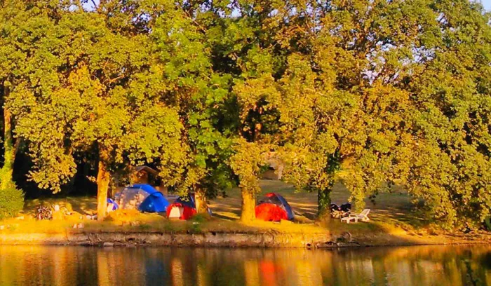 Camping - Saint-Mars-la-Réorthe - Pays de Loire - L'Etang du puy