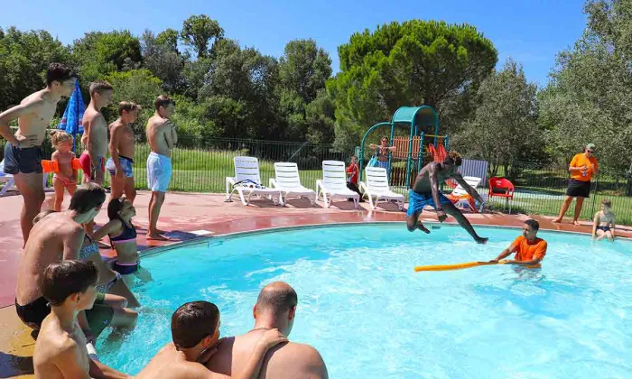 Camping - Villeneuve-lès-Avignon - Languedoc-Roussillon - L'île des Papes